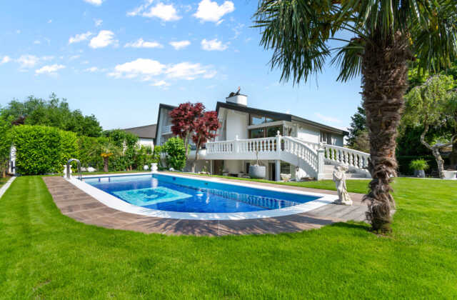5½ Designer Villa mit Pool