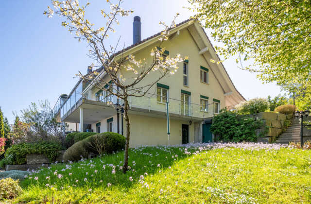 5½ Zimmer-Einfamilien-Eckhaus mit Seesicht an ruhiger Lage